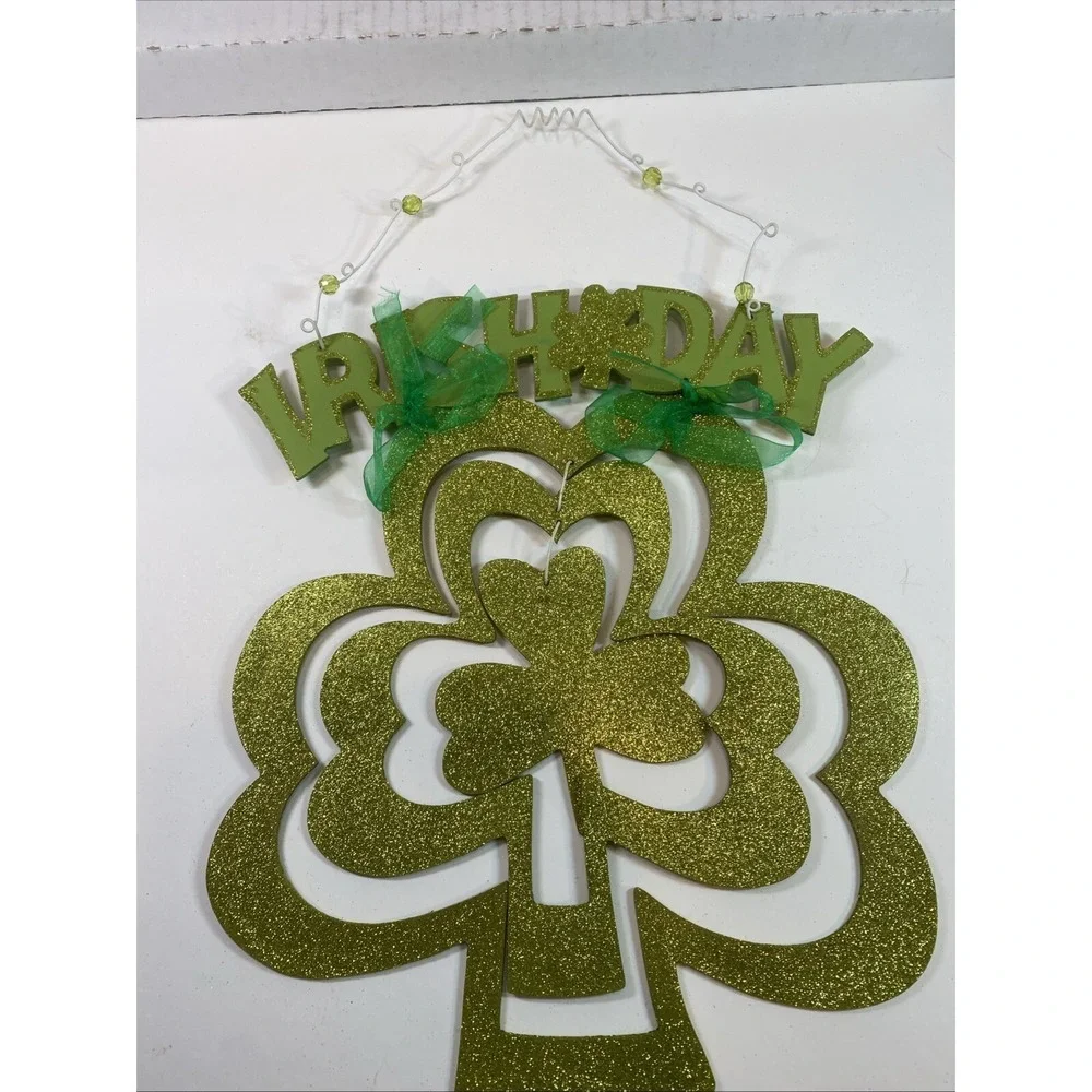 Happy Irish Day Shamrock Wall Plaques/Door Sign ~ Set Of 2‎ ~ 1 With Defect